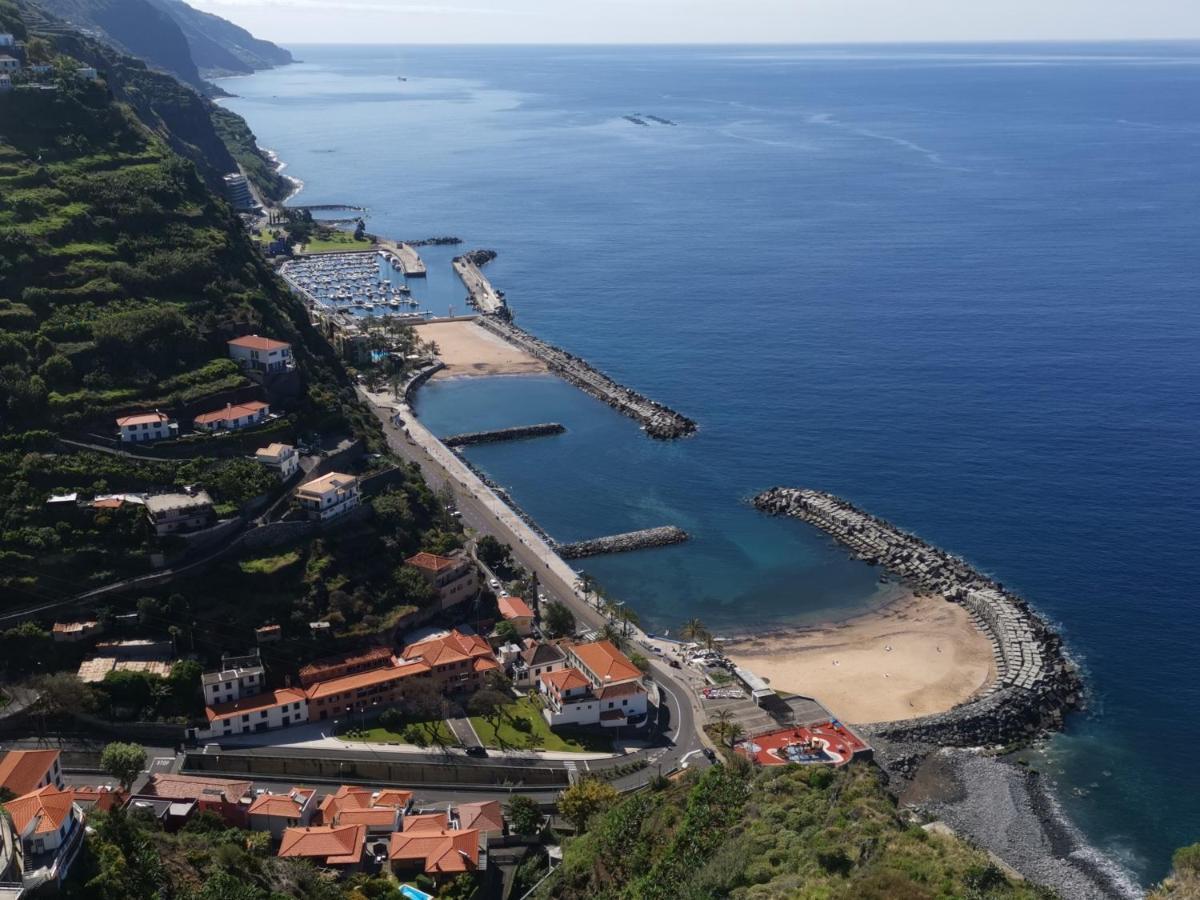 Charming Studios In Calheta Beach - Villa Esmeralda Exterior photo